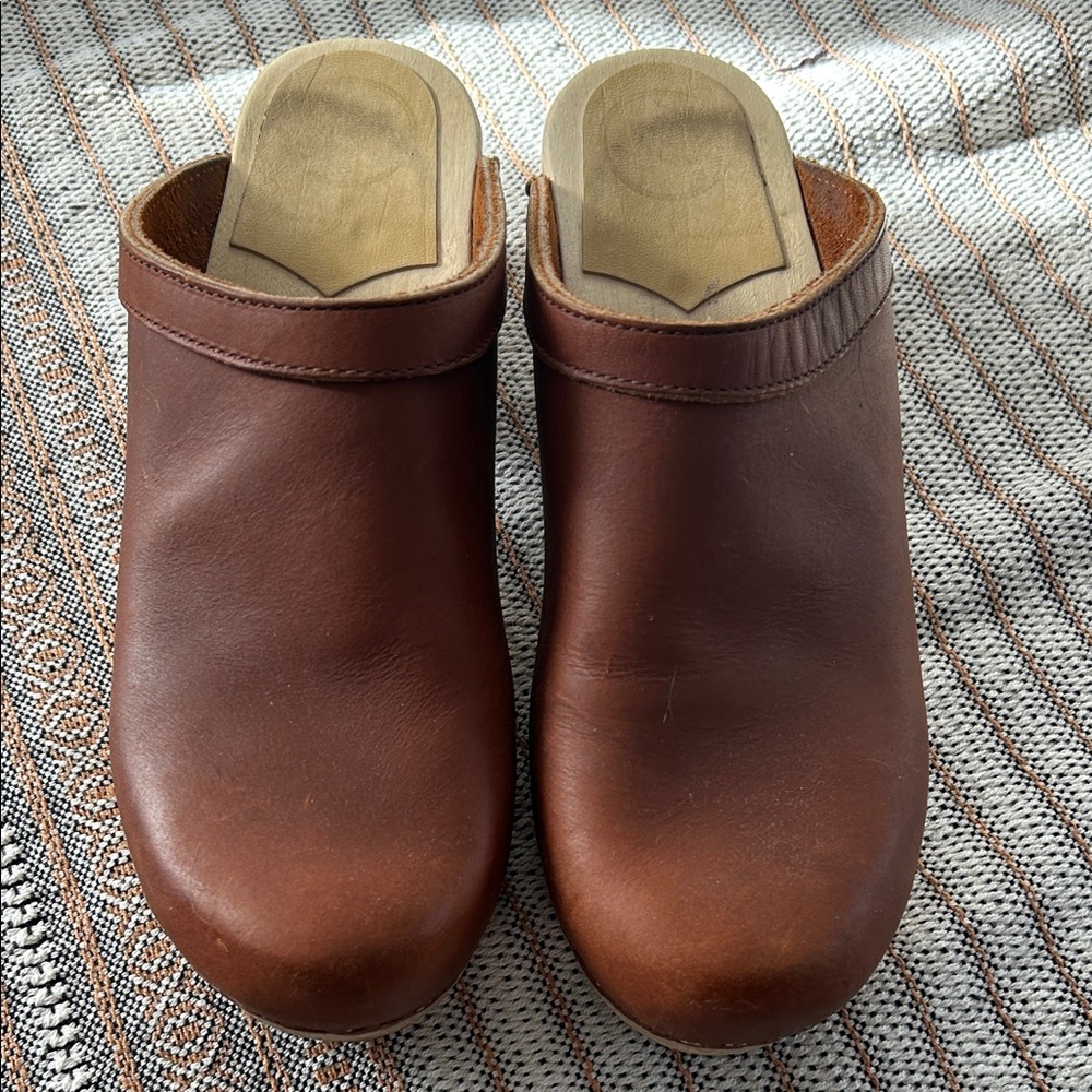 No. 6 Clogs